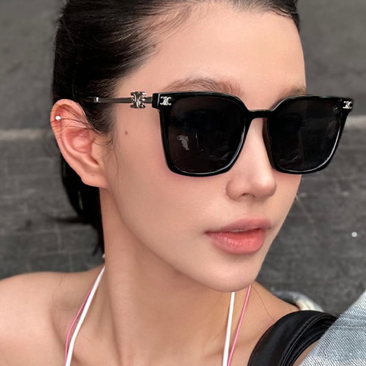 Trendy Square Women's Sunglasses - Advanced UV Protection for Style